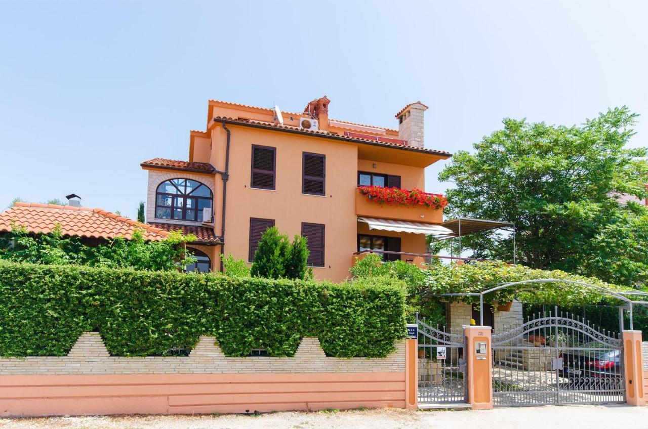 Apartment Ecio Vinkuran Exterior photo