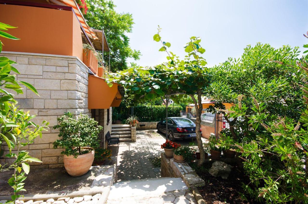 Apartment Ecio Vinkuran Exterior photo